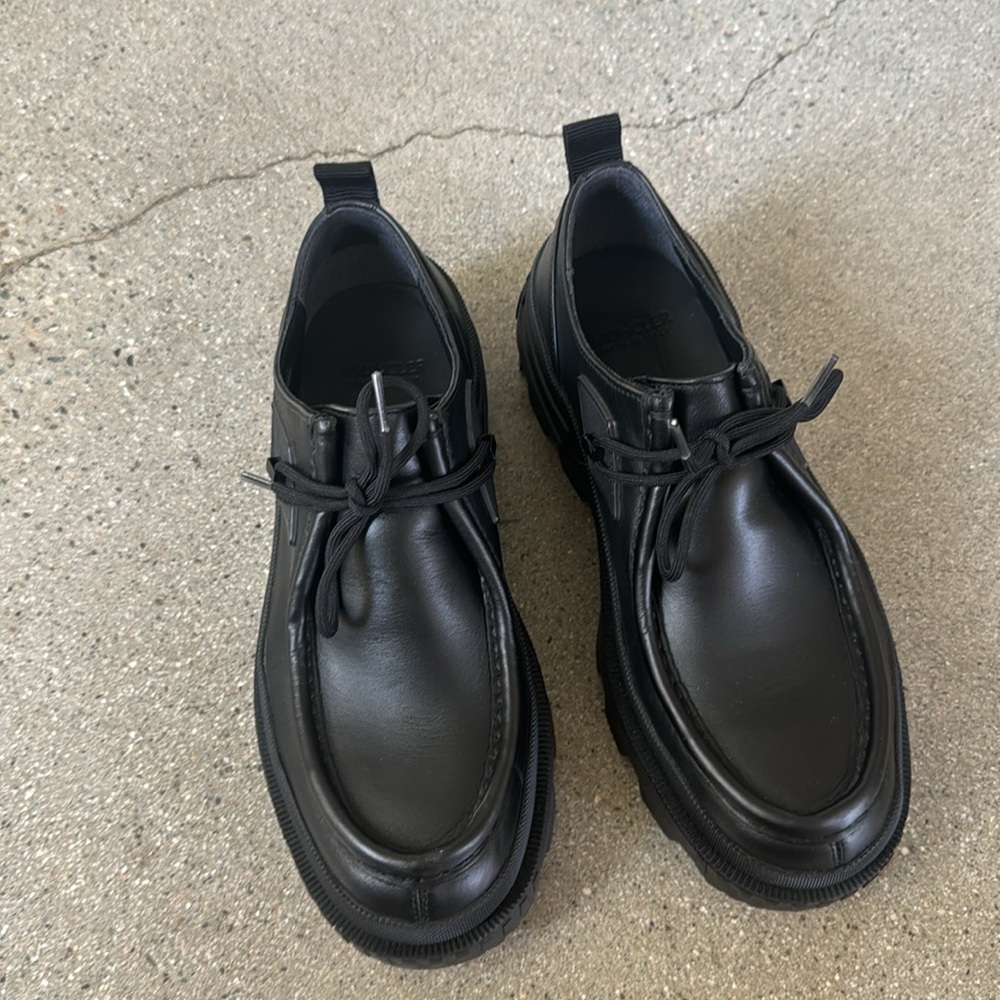 Moncler Wallabee leather derby shoes